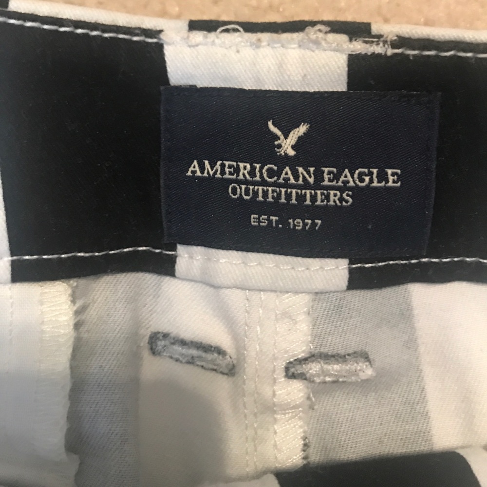 Shorts - Picture 3 of 4